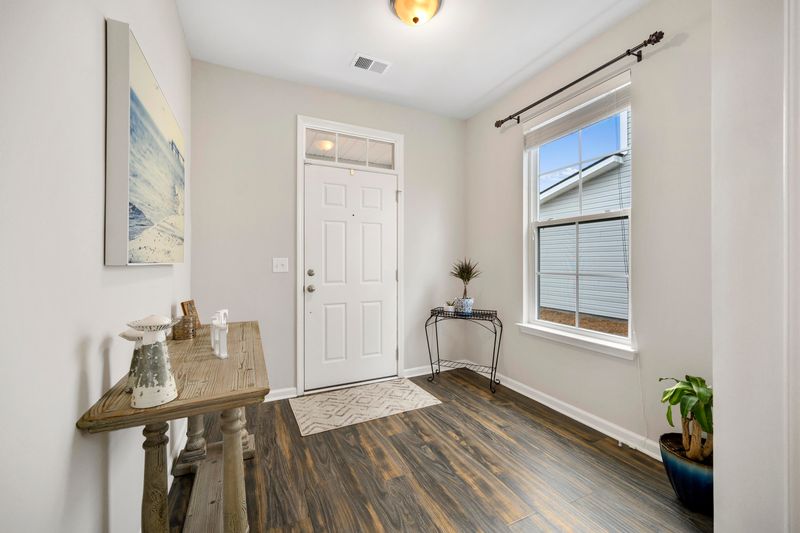 323 Saucer Rd, Summerville, SC 29486