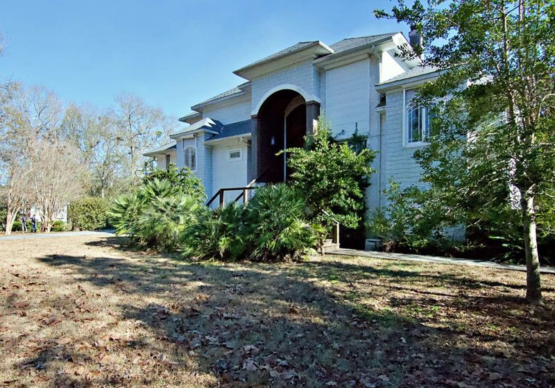 5718 Captain Kidd Rd, Hollywood, SC 29449