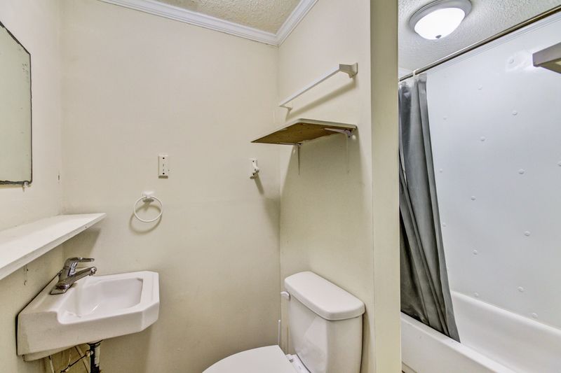 3255 Meeting Street Rd, North Charleston, SC 29405