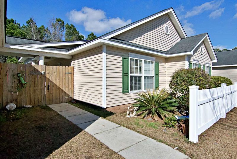 337 Savannah River Dr, Summerville, SC 29485
