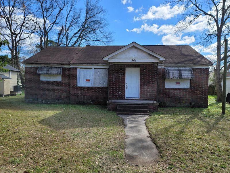 1947 Clements Ave, North Charleston, SC 29405