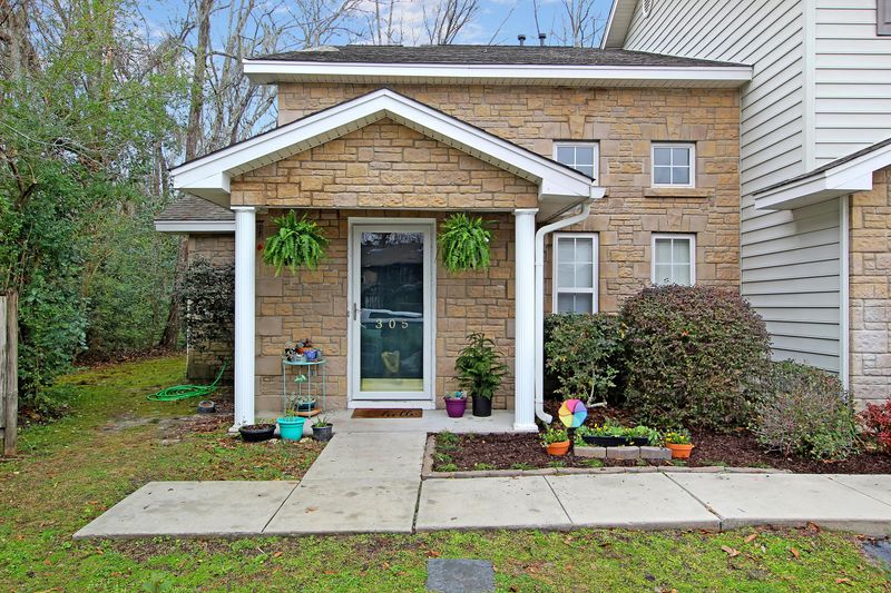 305 Sunnyside Way, Summerville, SC 29485