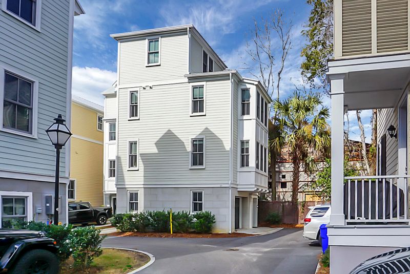 40 Dereef Ct, Charleston, SC 29403