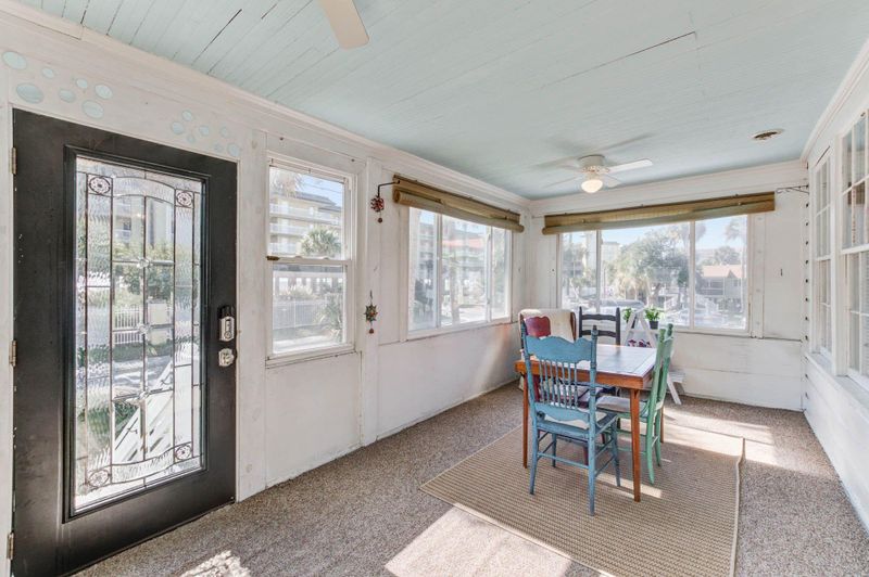 120 W Arctic Ave, Folly Beach, SC 29439