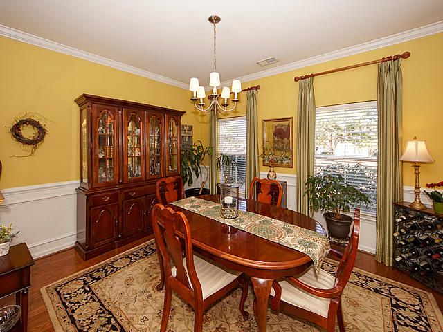 207 Lotz Dr, Summerville, SC 29483