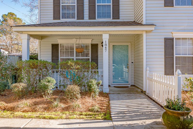 1847 Beechwood Rd, Charleston, SC 29414