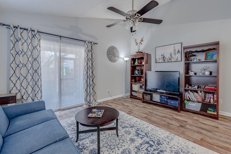 1847 Beechwood Rd, Charleston, SC 29414