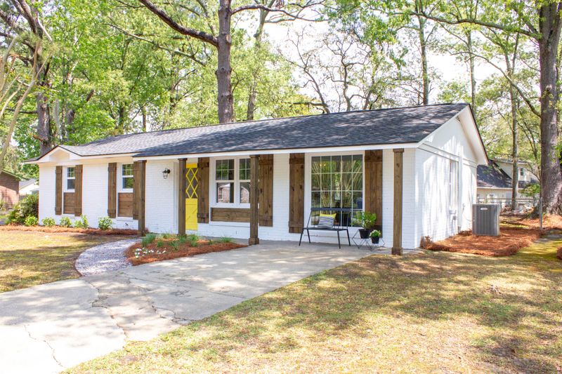 752 Hitching Post Rd, Charleston, SC 29414