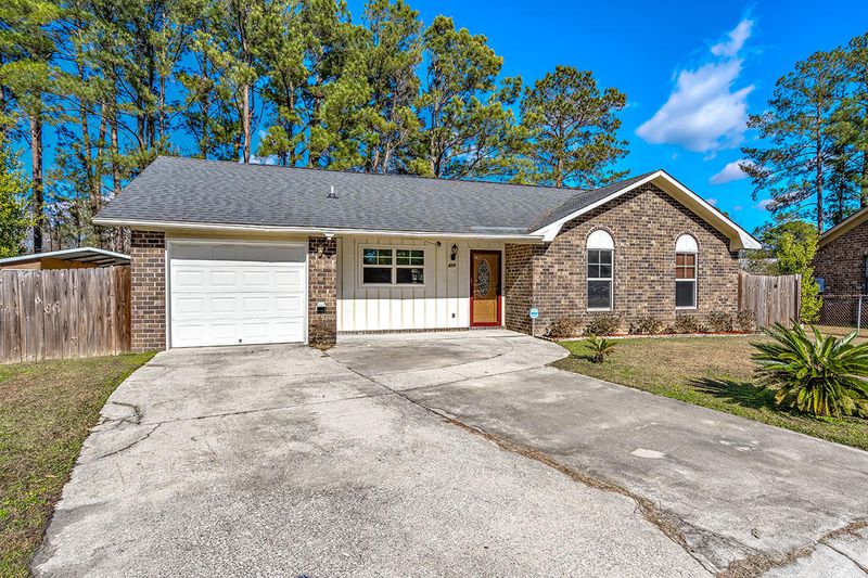 426 Surfside Dr, Goose Creek, SC 29445
