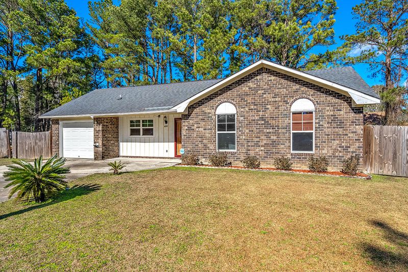 426 Surfside Dr, Goose Creek, SC 29445