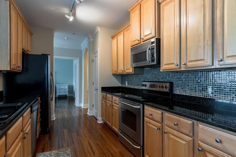 1900 Belle Isle Ave #201, Mount Pleasant, SC 29464
