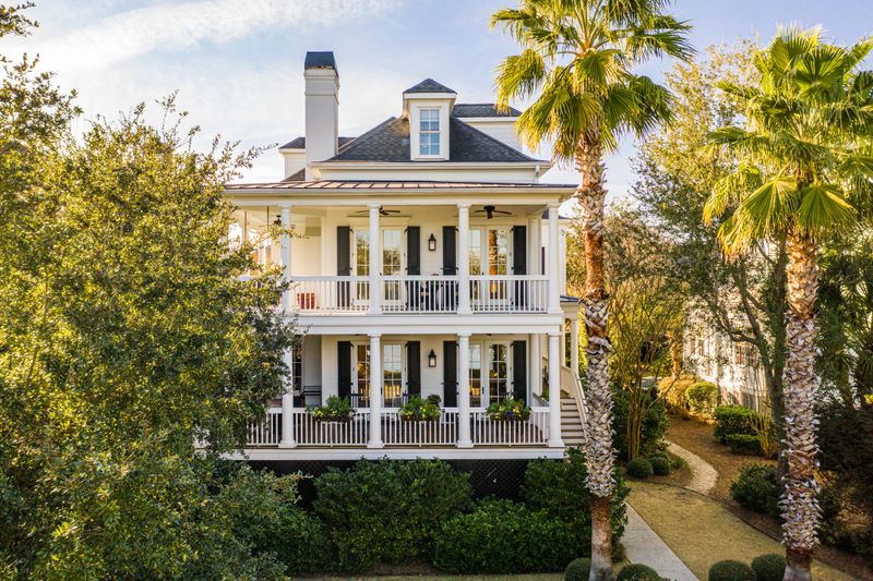 2437 Daniel Island Dr, Charleston, SC 29492