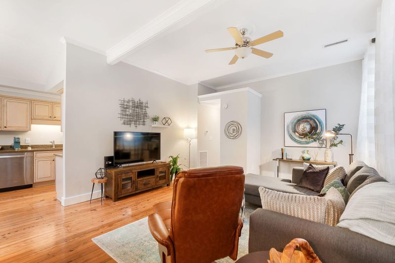 278 King St #C, Charleston, SC 29401