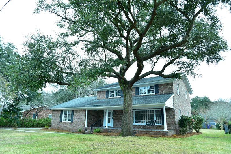 48 Shrewsbury Rd, Charleston, SC 29407