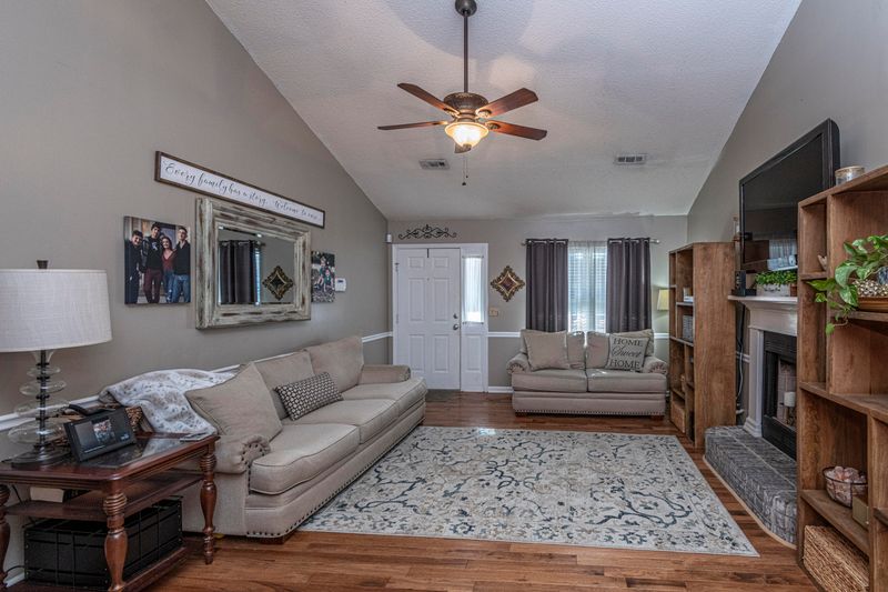 144 Two Hitch Rd, Goose Creek, SC 29445