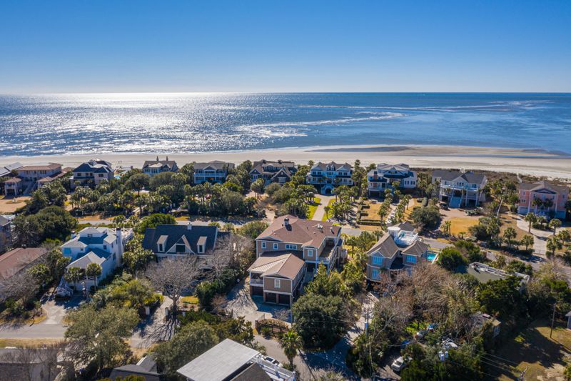 106 Charleston Blvd, Isle Of Palms, SC 29451
