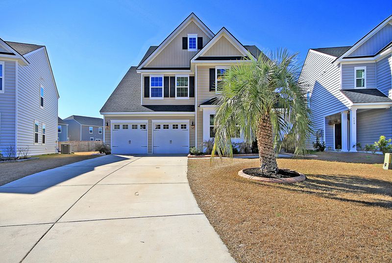 121 Guinness Ln, Moncks Corner, SC 29461