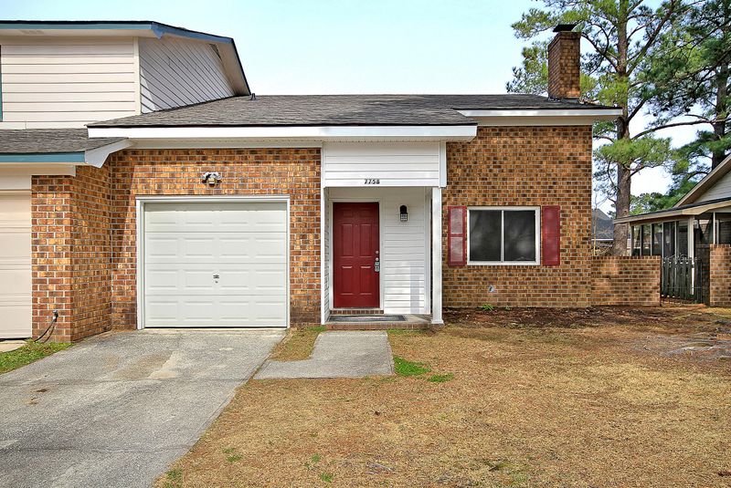 7758 Wayfield Cir, North Charleston, SC 29418