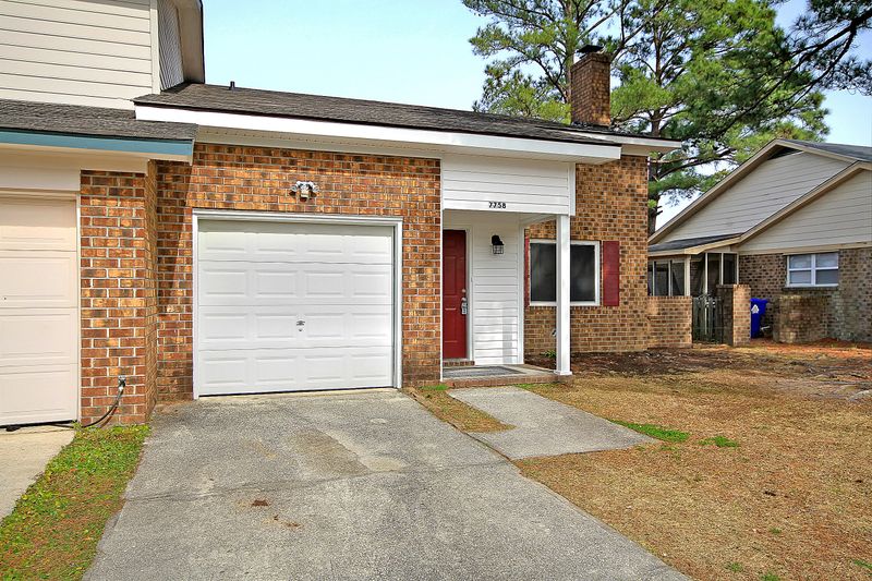 7758 Wayfield Cir, North Charleston, SC 29418