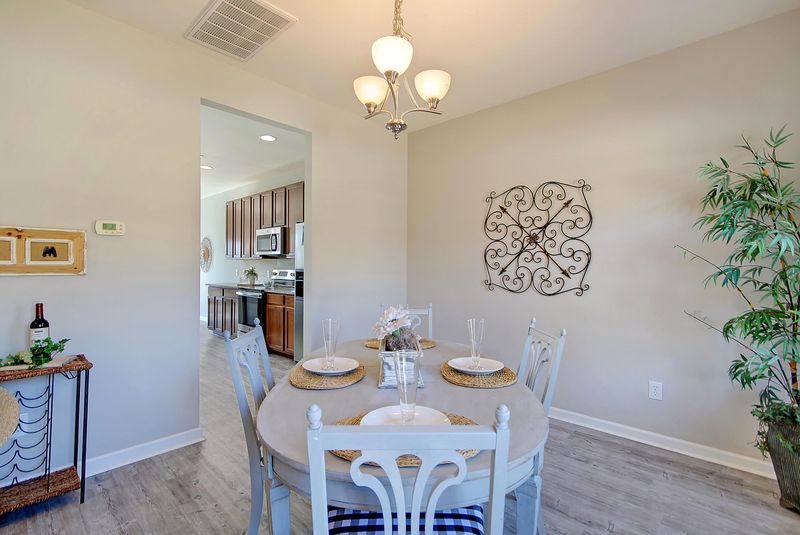 556 English Oak Cir, Moncks Corner, SC 29461