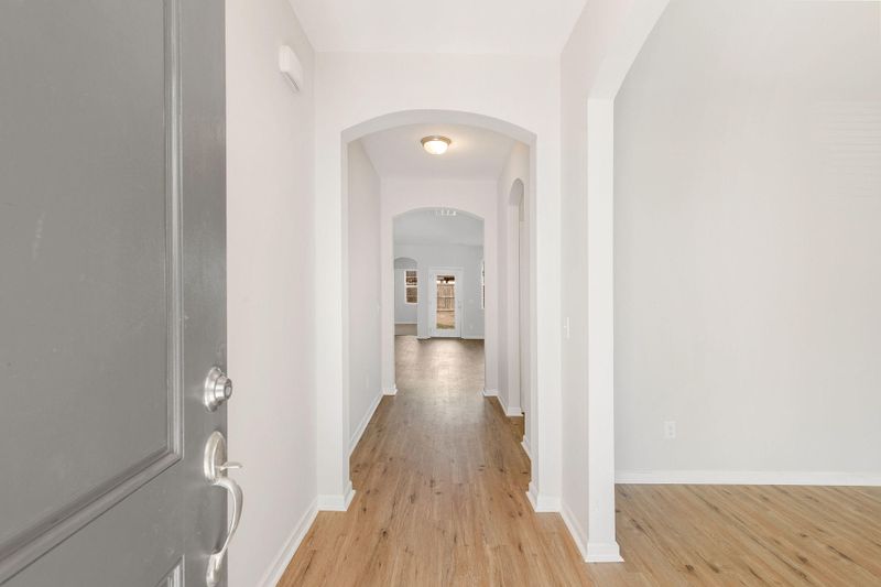 212 Secretariat Dr, Moncks Corner, SC 29461