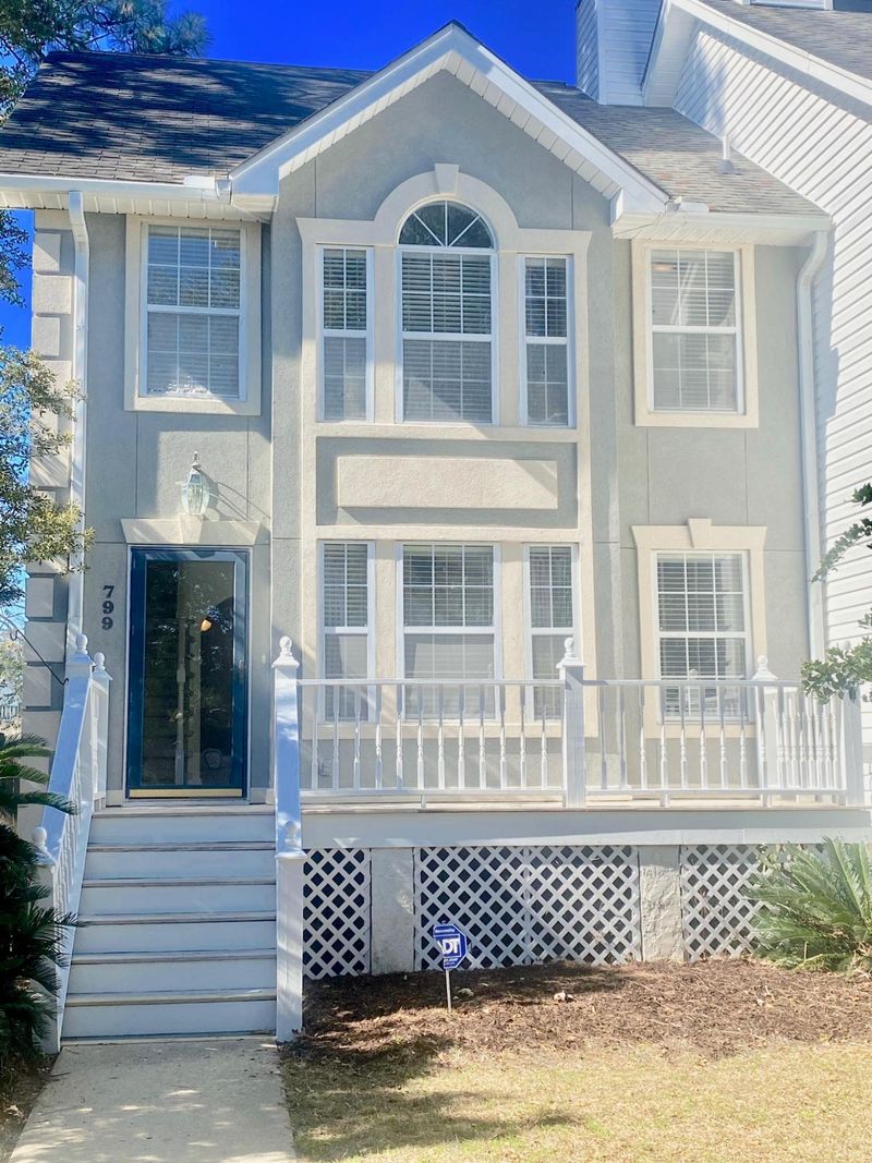 799 Harbor Pl Dr, Charleston, SC 29412