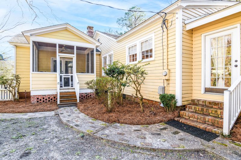 206 S Gum St, Summerville, SC 29483