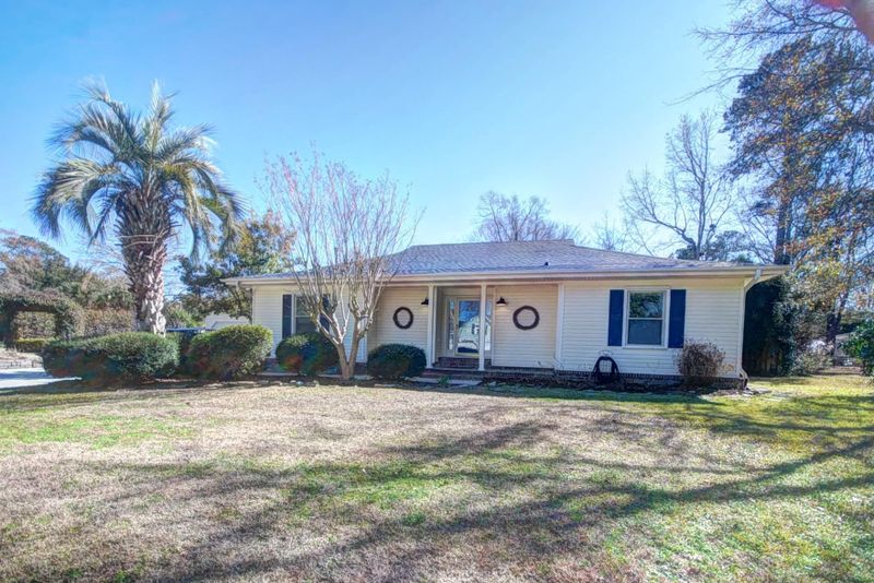 13 Ravenna Ave, Hanahan, SC 29410