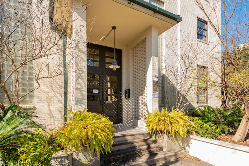 3 Chisolm St #406, Charleston, SC 29401