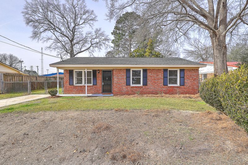 121 Summit Ave, Goose Creek, SC 29445