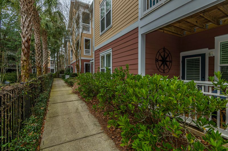 500 Bucksley Ln #201, Charleston, SC 29492