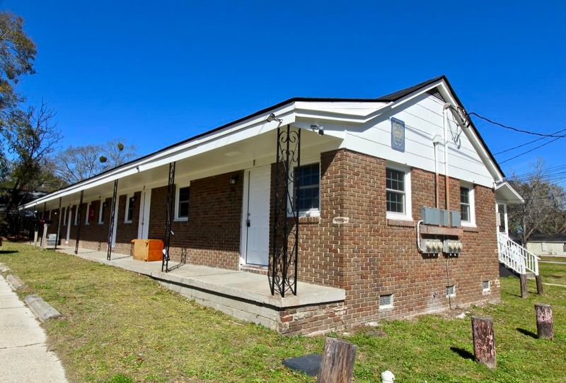 1824 Carlton St, North Charleston, SC 29405