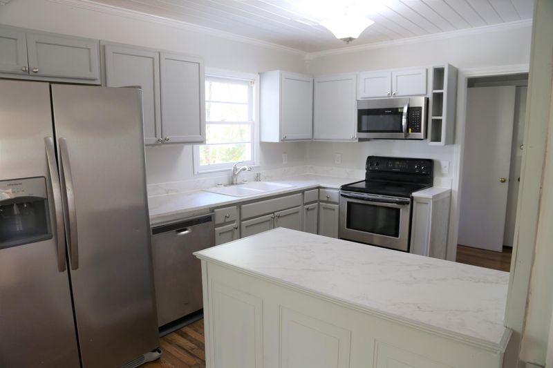 24 Cotton Bay Rd, Edisto Island, SC 29438