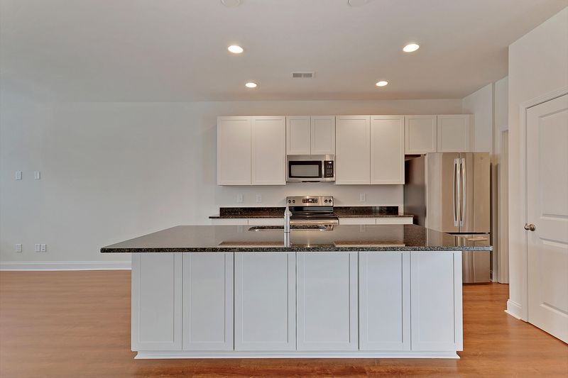 7801 Park Gate Dr, North Charleston, SC 29418