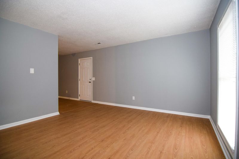 111 Red Cedar Dr, Goose Creek, SC 29445