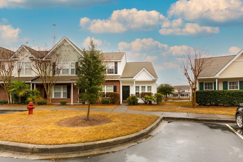 500 Pine Bluff Dr, Summerville, SC 29483