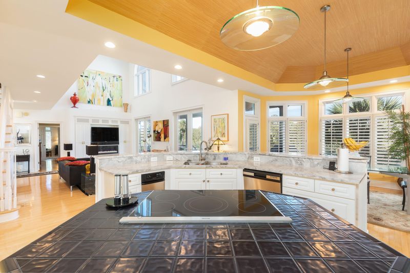 71 Ocean Point Dr, Isle Of Palms, SC 29451