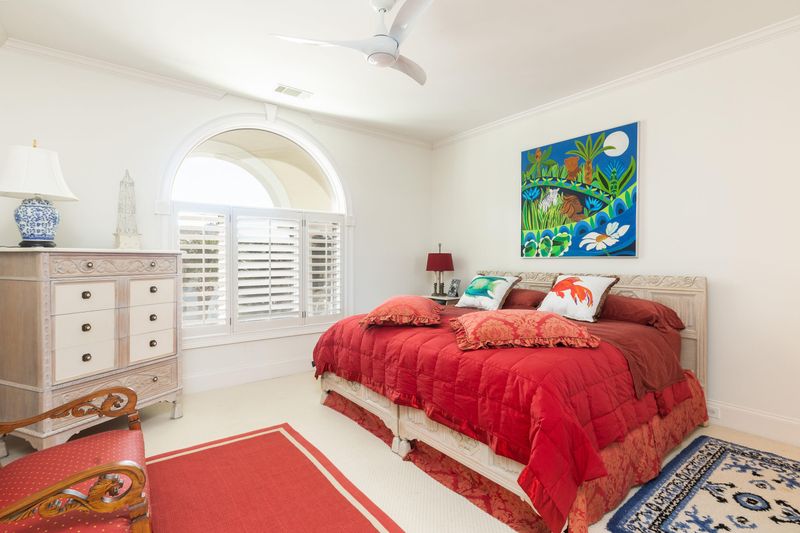 71 Ocean Point Dr, Isle Of Palms, SC 29451