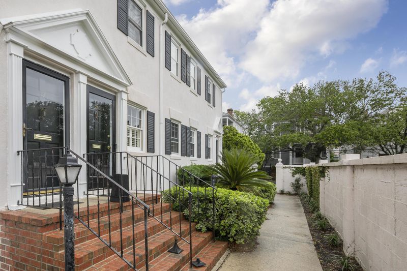 301 Broad St #I, Charleston, SC 29401