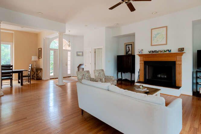 1777 Tacky Point Rd, Wadmalaw Island, SC 29487