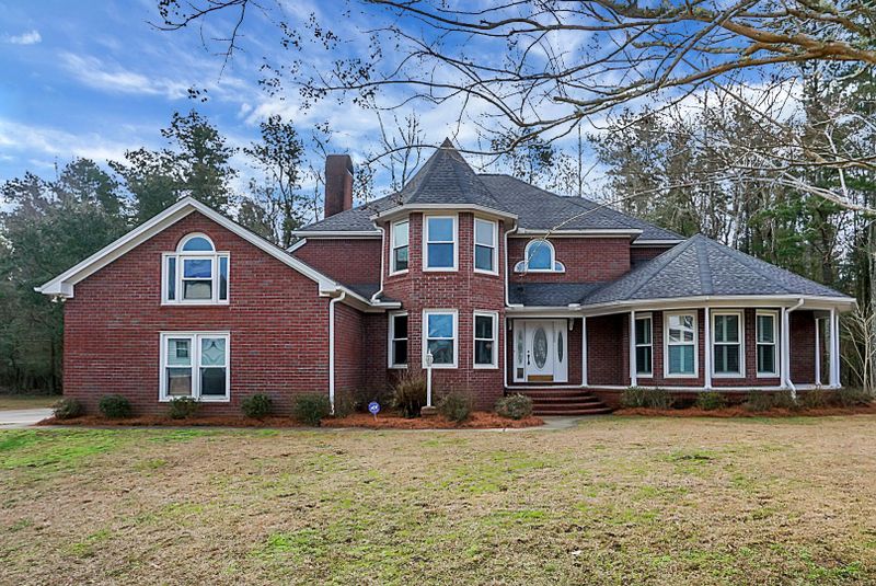 1300 Victorian Ln, Moncks Corner, SC 29461