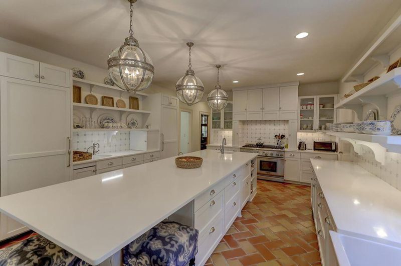 4808 Highlander Ln, Hollywood, SC 29449