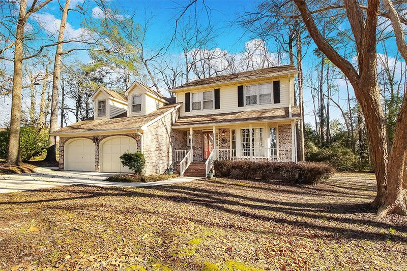 104 Beaumont Ct, Summerville, SC 29485