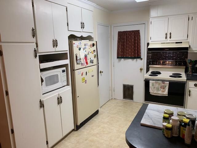 1421 Glencoe Dr, Mount Pleasant, SC 29464
