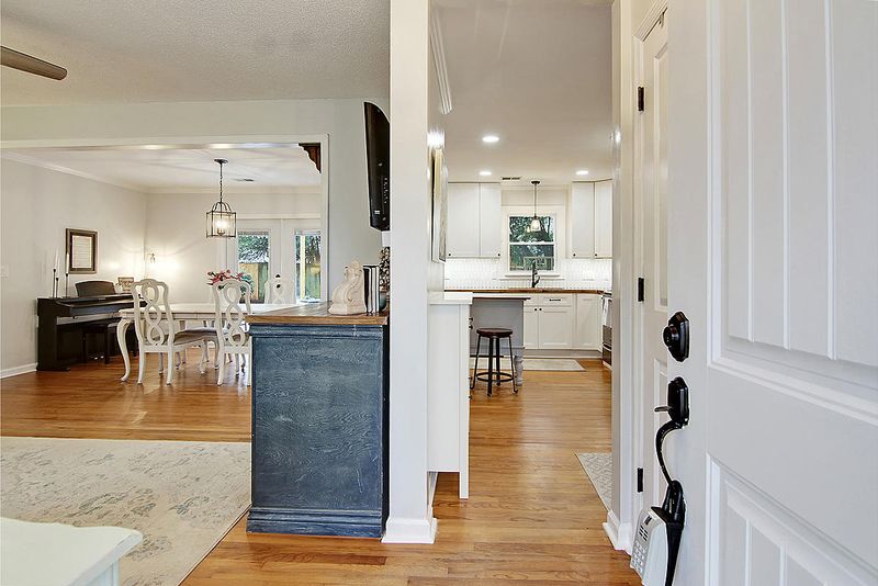 1691 Mepkin Rd, Charleston, SC 29407