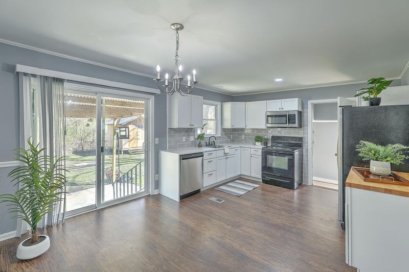 104 Cornell Dr, Ladson, SC 29456