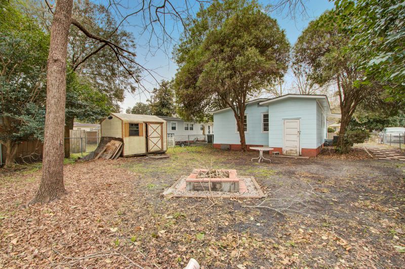 5820 Sledge St, Hanahan, SC 29410