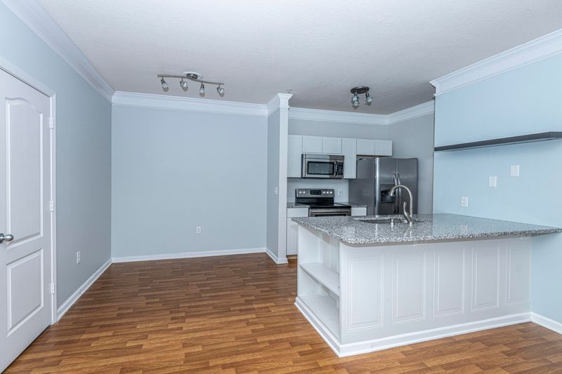 1300 Park W Blvd #220, Mount Pleasant, SC 29466