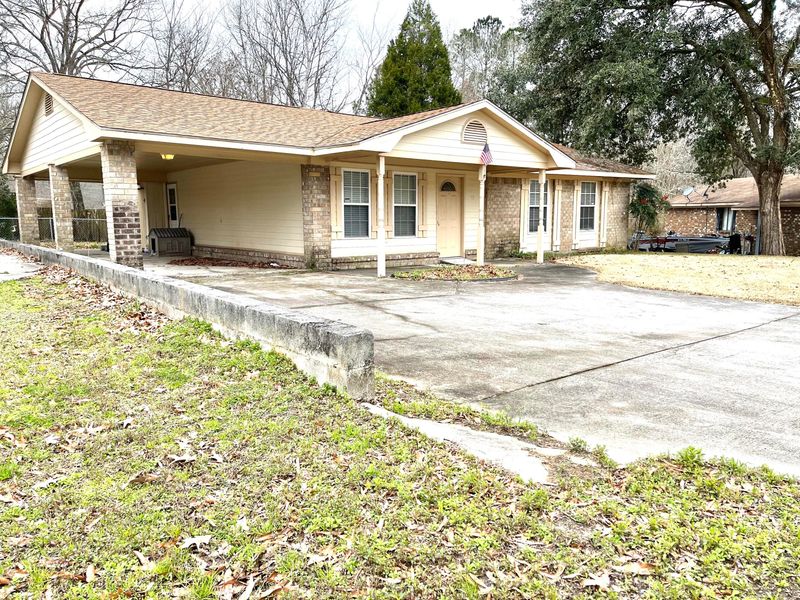 15 Burnt Mills Rd, Goose Creek, SC 29445