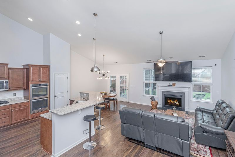 207 Spectrum Rd, Summerville, SC 29486